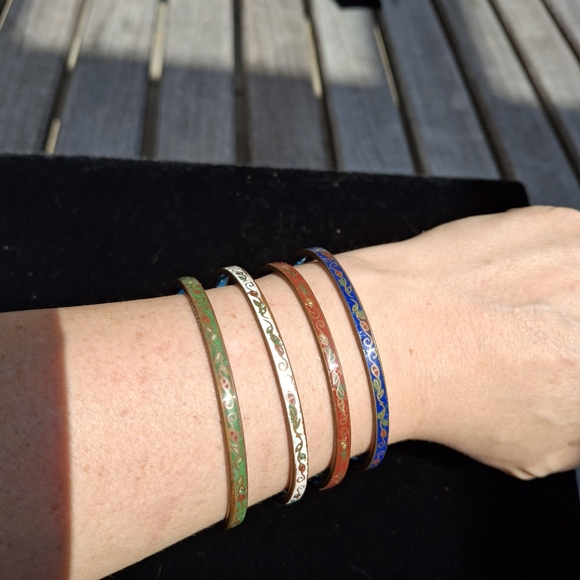 Vintage Floral Multicolor Enamel Bangle Set - Picture 4 of 4